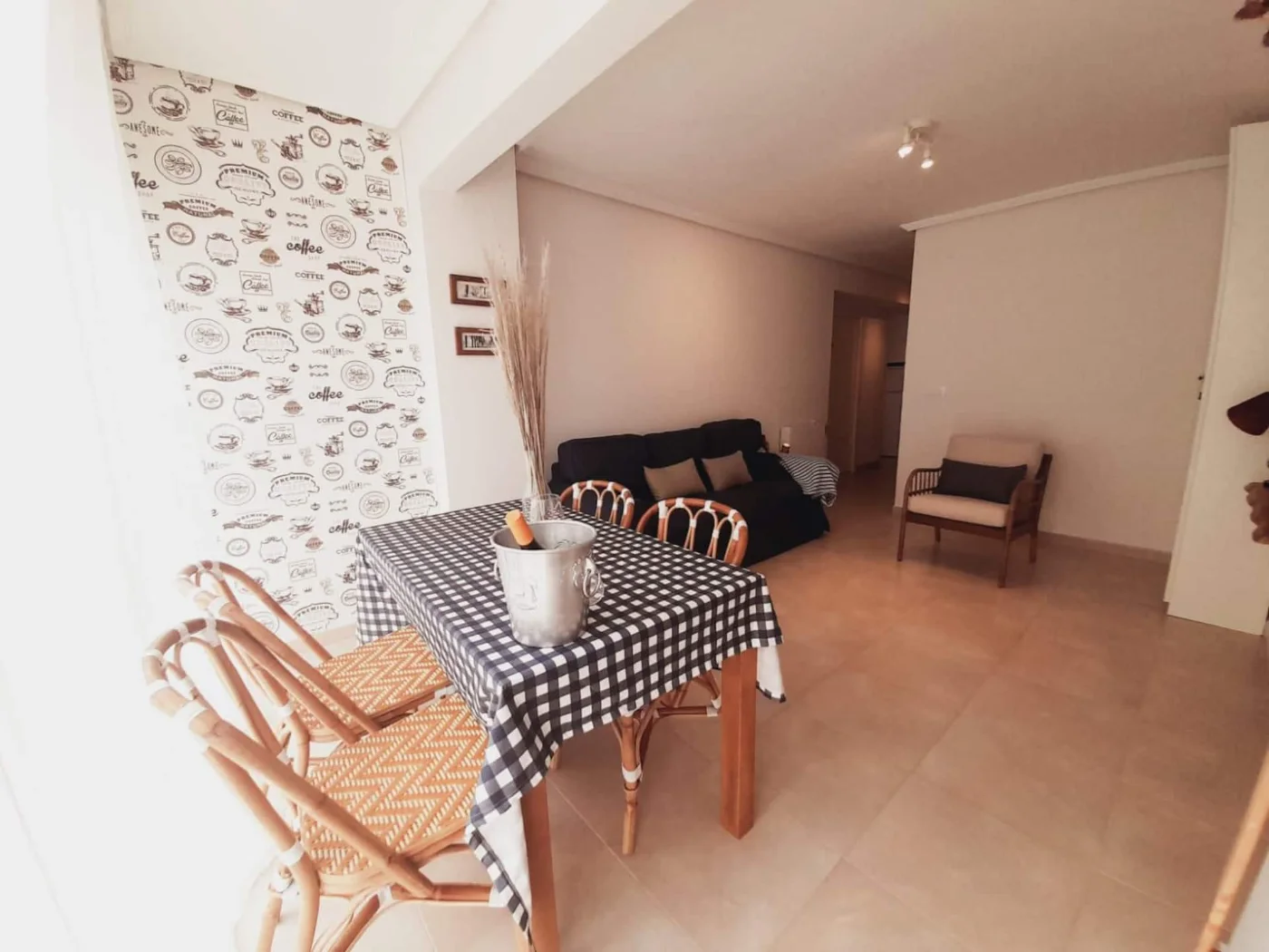 Comedor junto a la galería